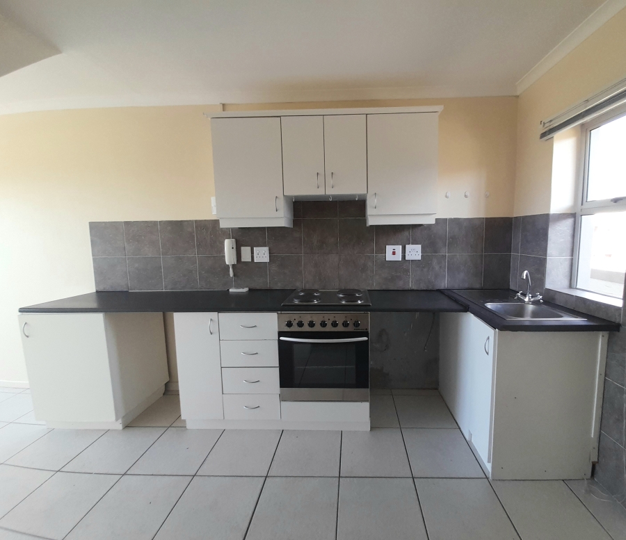 8 Bedroom Property for Sale in Uitzicht Western Cape